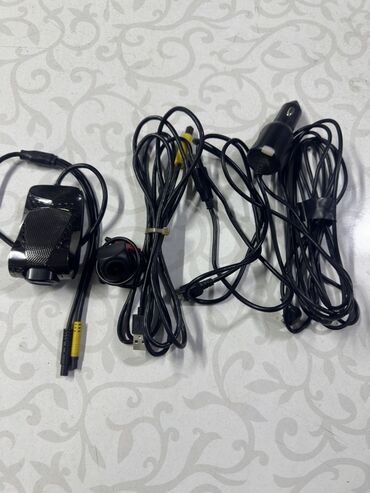 monitorlar qiymeti: İki kameralı avtomobil videoqeydiyyatçı dəsti Komplekt: - Ön panel