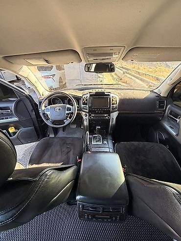 таеты: Toyota Land Cruiser: 2012 г., 4.6 л, Автомат, Газ, Внедорожник — 6