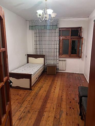 binalar az: Bakı, 8-ci kilometr, 3 otaqlı, Köhnə tikili, m. Xalqlar Dostluğu, 75 kv. m — 3