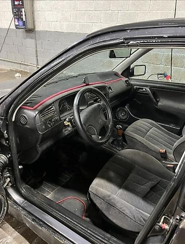 тоталка ош: Volkswagen Golf: 1993 г., 1.6 л, Механика, Бензин, Хэтчбэк — 3