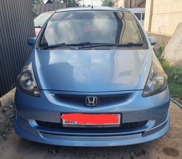 tayota runx: Honda Fit: 2002 г., 1.3 л, Вариатор, Бензин, Седан