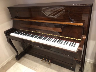 Çexiya istehsalı petrof markalı pianino - 3 pedallı yeni model