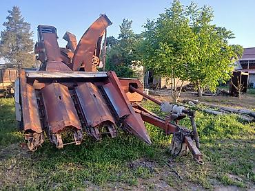 jon deere: Кукурузоуборочная приставка/подборщик на прицепном ходу - — 6