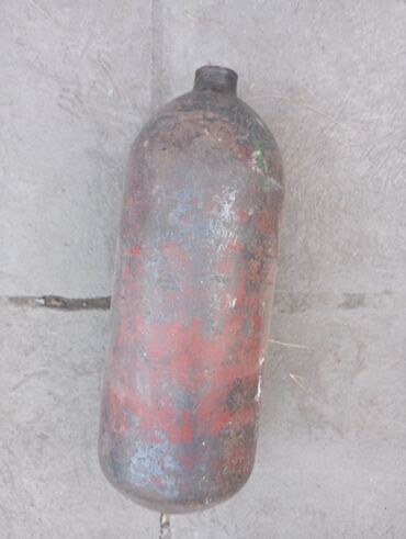 газовый баллон для натяжных потолков: Промышленный газовый баллон с цилиндрическим корпусом, предназначенный