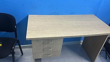 Digər mebel: Toplu ve tek tek de satilir.BOZ masa 40 AZN ideal veziyyetde(230sm — 3
