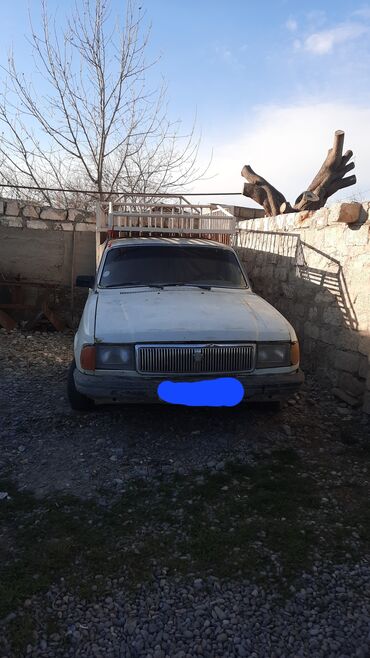 QAZ: QAZ 3110 Volga: 2.4 l | 1997 il 111111 km Universal