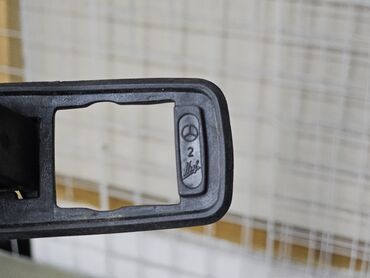 Дверные ручки: Передняя левая дверная ручка Дверная ручка Mercedes-Benz Б/у, Оригинал — 10