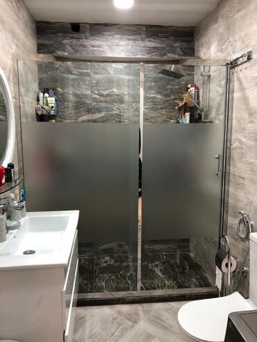 Duş kabinaları, arakəsmələr: Yeni Arakəsmə, Düzbucaqlı, Pulsuz çatdırılma — 8