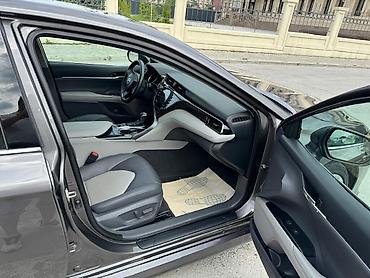 Toyota: Toyota Camry: 2019 г., 2.5 л, Вариатор, Гибрид, Седан — 5