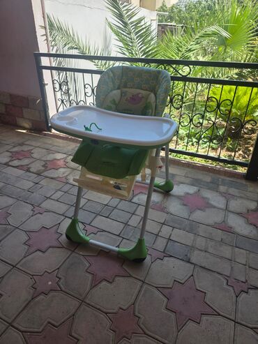 Yemək masaları, oturacaqları: Dilek…. Usaq masasi Chicco .problemsiz satilir 40 azn .uzanili oturaq