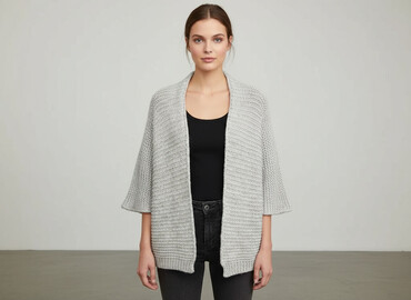 kapcie na drutach z prostokąta: Women`s knitwear, size S