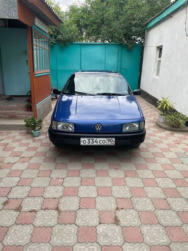 портер 1 продаю: Volkswagen Passat: 1989 г., 1.8 л, Механика, Бензин, Седан