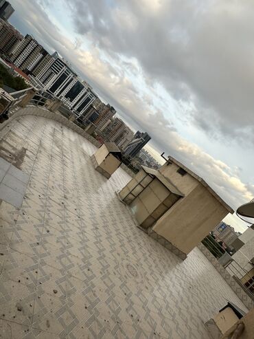 Otaqların uzunmüddətli kirayəsi: Nərimanov rayonunda ( Montin ) 3otaqlı 120kv.m ( əlavə olaraq 180kv.m -da lalafo.az — 15 Otaqların uzunmüddətli kirayəsi: Nərimanov rayonunda ( Montin ) 3otaqlı 120kv.m ( əlavə olaraq 180kv.m — 15