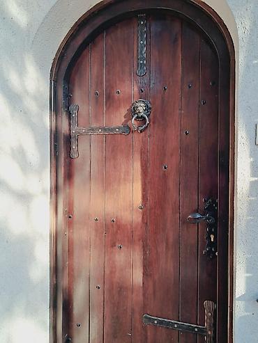 Prodaja stanova: Na prodaju lux kuća 24km od Bulevara Kralja Aleksandra. Zbog odlaska — 18