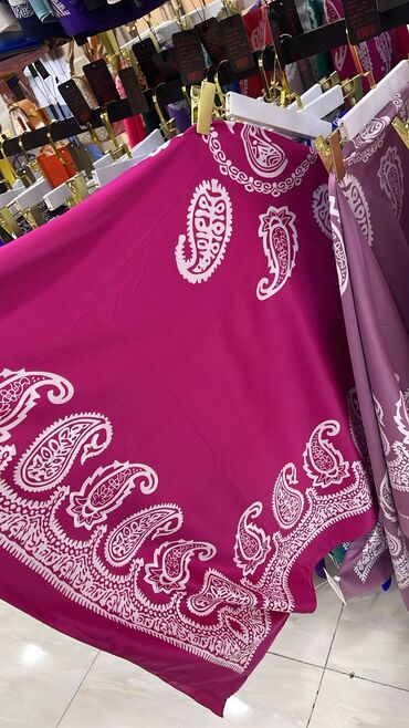 Baş geyimləri: Kelagâyi 100 % silk.olcusü 140/140 eni üzunu.ýenidir,qutu elavə 5 — 1