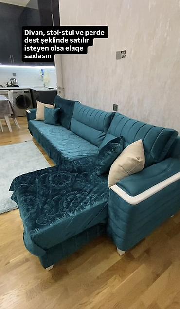 6 stul: Qonaq otağı üçün mebel və pərdə dəsti satılır. Dəstə divan, stol-stul — 2