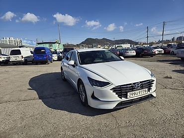 санота: Hyundai Sonata: 2021 г., Гибрид, Седан — 2