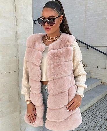 Prsluci: Krzneni prsluk
Sm lxl
Cena: 3.800 dinara — 2