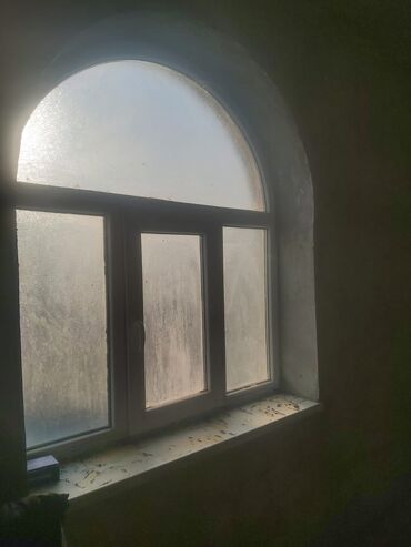 Plastik pəncərələr: İşlənmiş İkiqat şüşə paketi Plastik pəncərə, Еni: 140 sm, Uzunluğu: 160 sm — 6