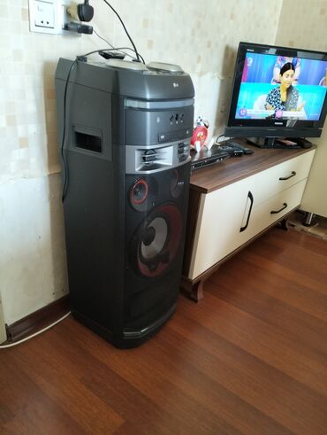 Minidisk və disk pleyerlər: İşlənmiş LG Kolonka, Növ - Smart, rəng - Qara