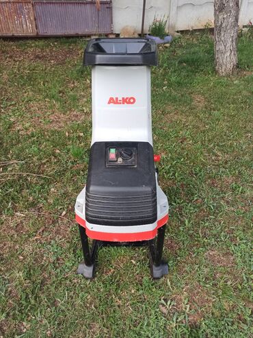 Baštenski alati i oprema: Izuzetna seckalica - drobilica za granje. Radi odlično, vrlo malo je — 3