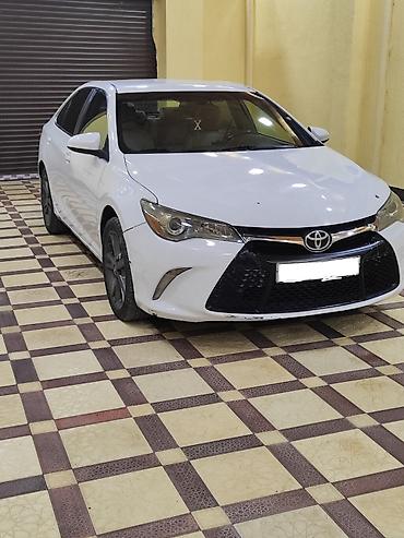 elantra 2015: Toyota Camry: 2.5 l | 2014 il Sedan — 4
