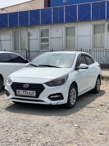 хорошему клиенту: Hyundai Solaris: 2018 г., 1.4 л, Механика, Бензин, Седан