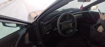 Audi: Audi 80: 1990 г., 1.8 л, Механика, Бензин, Седан — 8