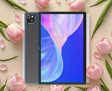 samsung 20s: Gümüşü rəngli, yığcam korpuslu Ajax təhlükəsizlik kamerası