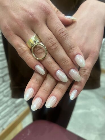 Manikür, pedikür: Manikür, Korreksiya, Dırnaq qaynağı, Tipsi, Salonda — 3
