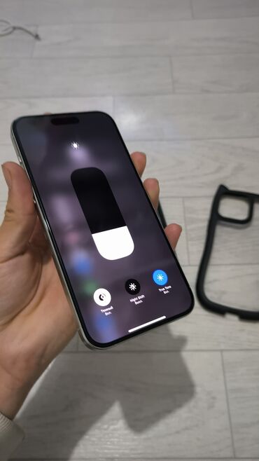 Apple iPhone: IPhone 15 Pro Max, Б/у, 256 ГБ, Серебристый, Зарядное устройство, 85 % — 8