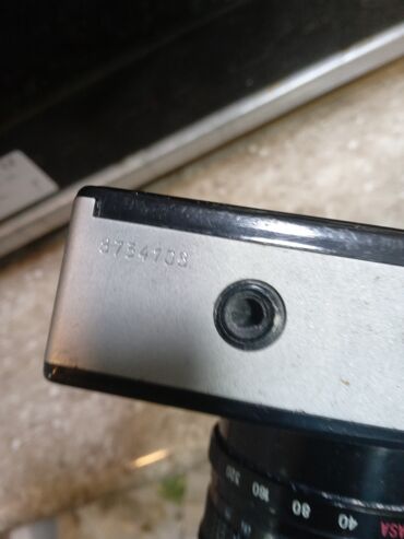 Fotokameralar: 35 mm plyonka fotoaparatı (mexaniki) - 35 mm (135) plyonka ilə — 12