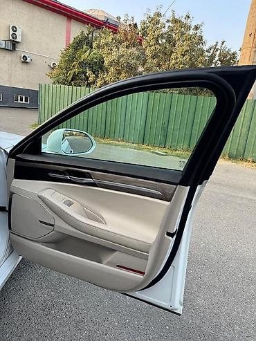 Другие автомобили: Белый представительский седан бизнес-класса. Кузов и дизайн: - — 26