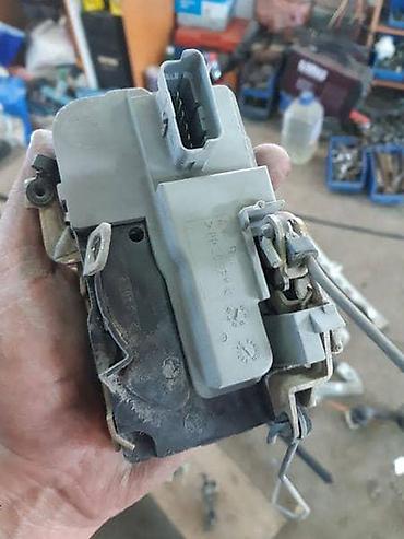 bež: CENTRALNA BRAVA ZA PEUGEOT 206 | Centralna brava za peugeot 206 sa 3 — 2