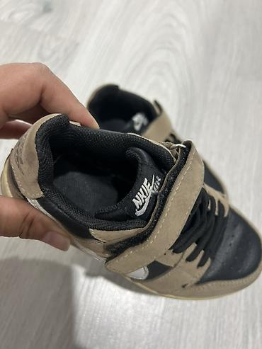 найк ботус: Детские кроссовки Nike (модель с липучкой и шнуровкой) - Размер — 2