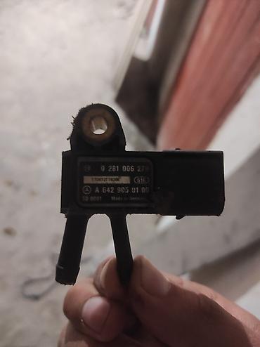 212: Om 651 матом Запчасти --+ w 212 бачок омывателя -_ багажника( — 2