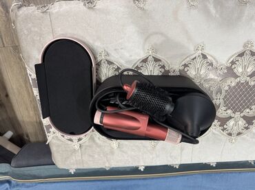 Другая косметика: Dyson Airwrap saç şəkilləndirmə seti – məhdud “Topaz/Red” rəngində