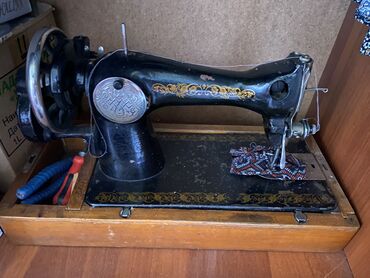 аренда швейный машинки: Швейная машина Вышивальная, Ручной