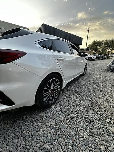 byd e2 2025: Kia K3: 2022 г., 1.6 л, Автомат, Бензин, Лифтбек — 5