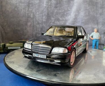 vaza: Mercedes, 1993 il, 1:18, Dəmir, Ödənişli çatdırılma