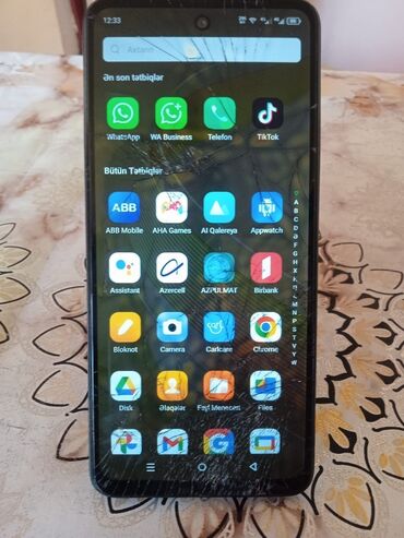 телефон за 200 манат: Infinix Smart 8, 128 ГБ, цвет - Черный, Сенсорный