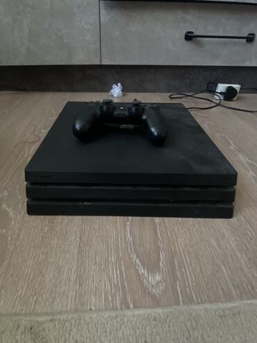 детский игровой планшет для детей: Игровая приставка Sony PlayStation 4 Pro черного цвета. Консоль имеет