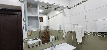 Hamam dolabları: Birlikde satilir Hamam skafidi asagi skaflari xarab olub sadece — 4