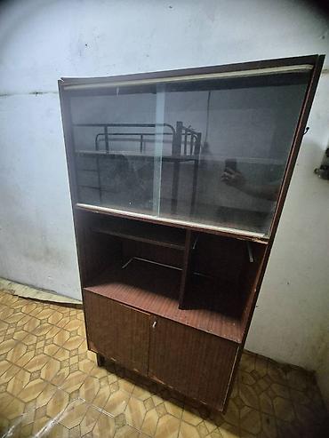 Шифоньеры, шкафы для одежды: Шкафы деревянные. Цены от 700 сом до 2000 сом. Пишите номер фото — 6