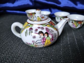 Kuhinjski setovi: Kineski nov porcelanski servis za caj iz 70ih.godina. Kineski — 7