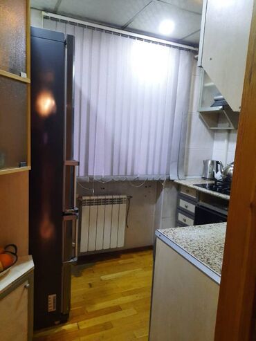 Uzunmüddətli kirayə mənzillər: Qaraev metrosunun yaxınlığında 5 mertebeli binanın 3-cu mərtəbəsində -da lalafo.az — 11 Uzunmüddətli kirayə mənzillər: Qaraev metrosunun yaxınlığında 5 mertebeli binanın 3-cu mərtəbəsində — 11