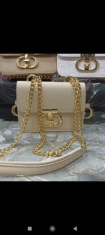 Çantalar: Əl çantası — 19