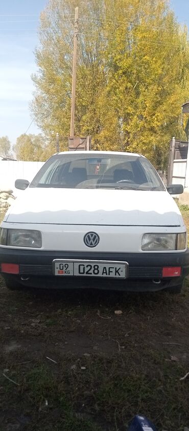сидения гольф 4: Volkswagen Passat: 1992 г., 1.8 л, Механика, Бензин, Седан