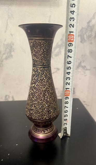 Ev üçün dekor: Bir vaza, Metal — 1