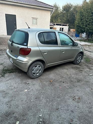 авто ярис: Toyota Vitz: 2003 г., Автомат, Хэтчбэк — 3